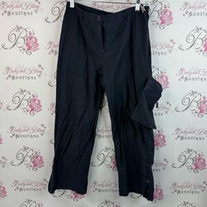 Buffalo David Bitton pants cargo fit into small bag navy Utility Cargo Capris